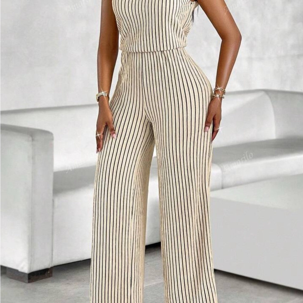 SHEIN Cream and Black Wide-Leg Jumpsuit